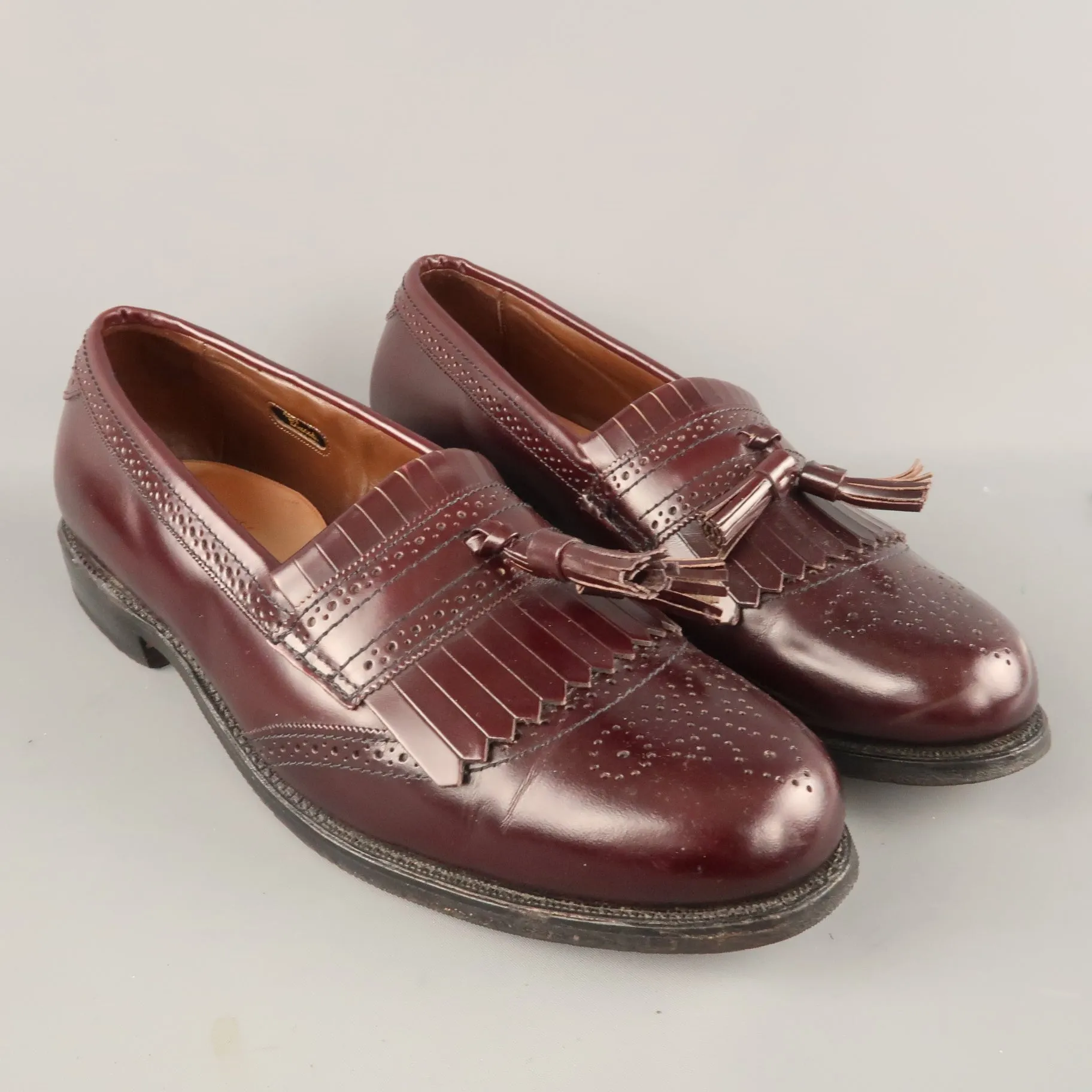 ALLEN EDMONDS Size 9.5 Burgundy Brogue Leather Eyelash Tassel BRIDGETON Loafers
