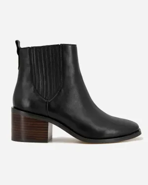 Amalie Chelsea Bootie in Black