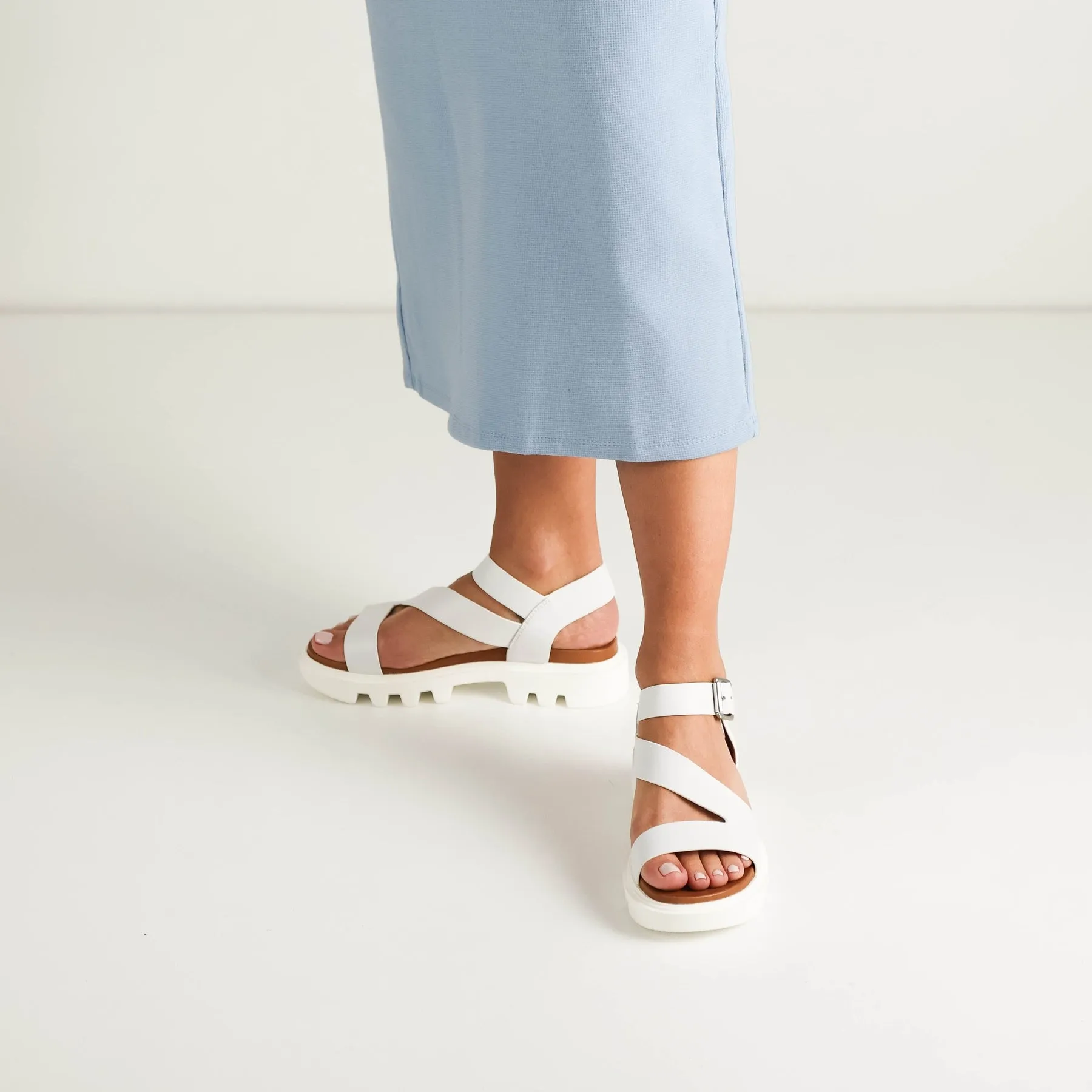 FLIGHER LEATHER PLATFORM SANDAL