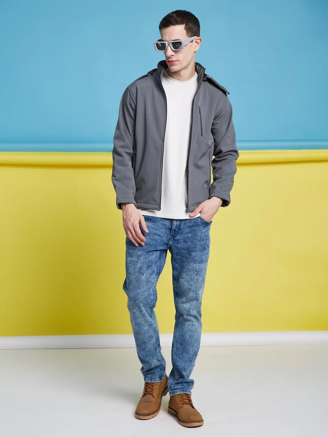 Men's Softshell Jacket  Stylish, Breathable, and Lightweight Outdoor Jacket for All-Weather Comfort
