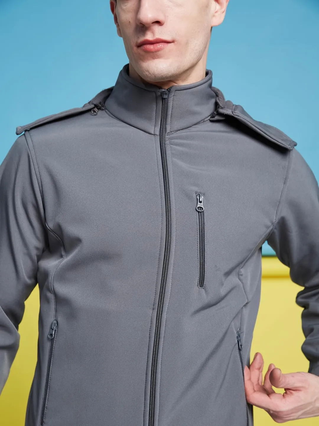 Men's Softshell Jacket  Stylish, Breathable, and Lightweight Outdoor Jacket for All-Weather Comfort