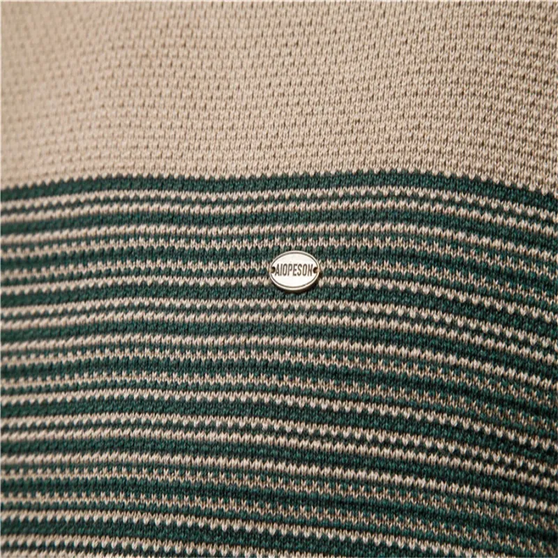 Vormvol - Meerkeurige Ronde Hals Heren Trui met Modern Streepdesign