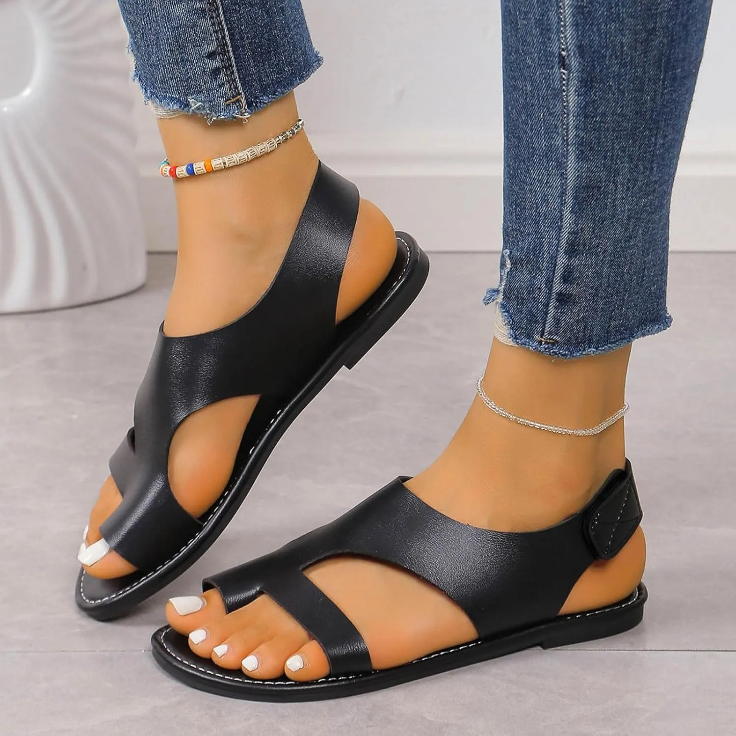 Women's Slip-On Solid Color Casual Flat Sandals Summer Comfortable Lightweight Casual Flat Shoes Fashionable Non Slip Outdoor Beach Vacation Footwear