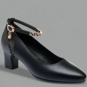 Zymara | Pumps made from premium patent leather for your office style
