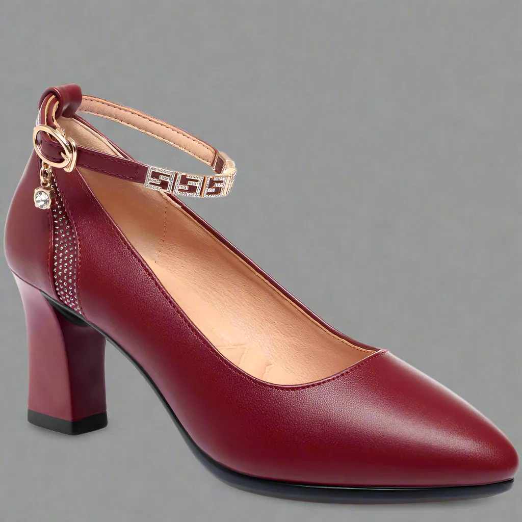Zymara | Pumps made from premium patent leather for your office style