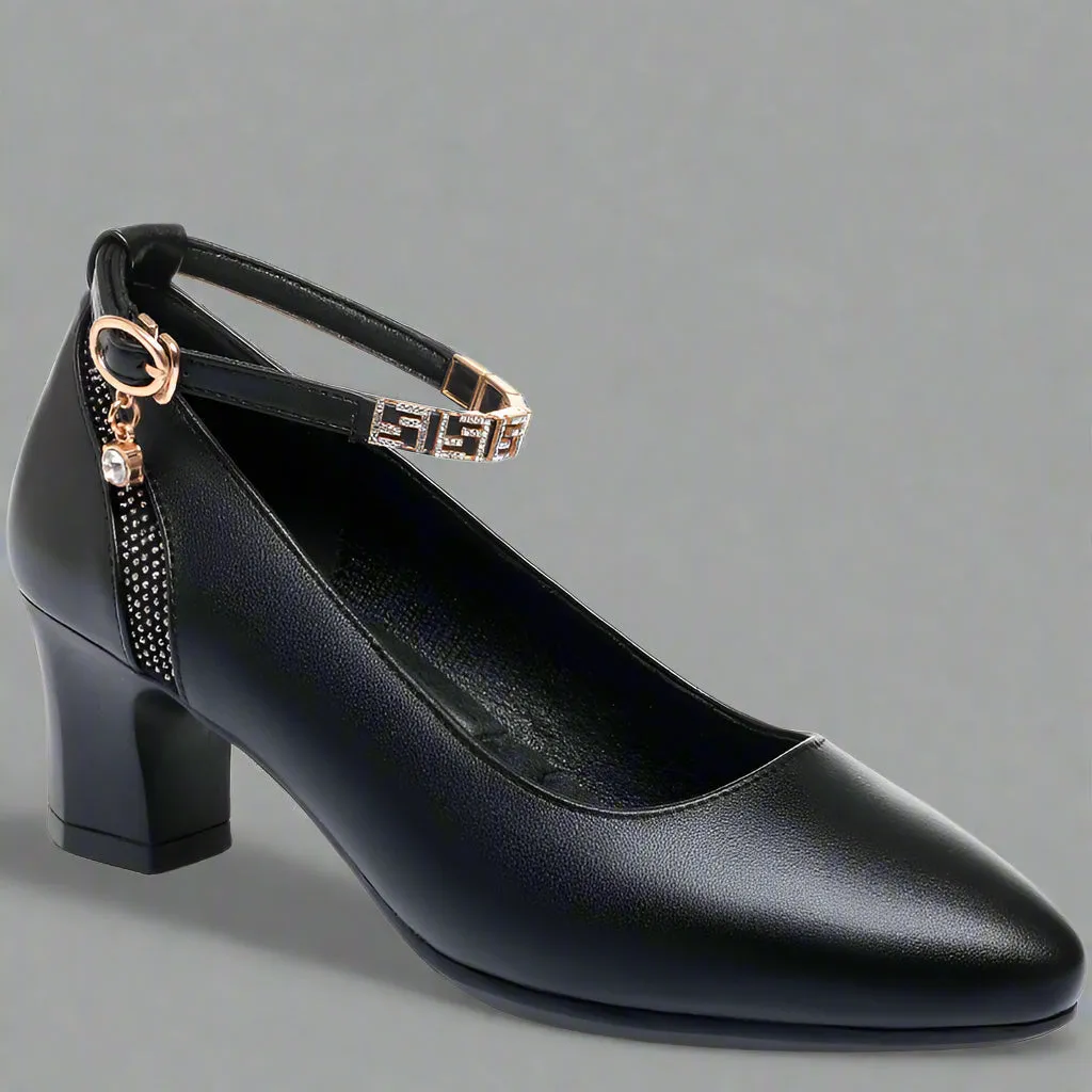 Zymara | Pumps made from premium patent leather for your office style