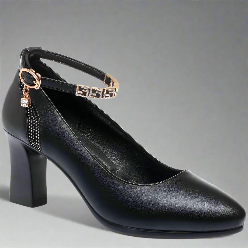 Zymara | Pumps made from premium patent leather for your office style